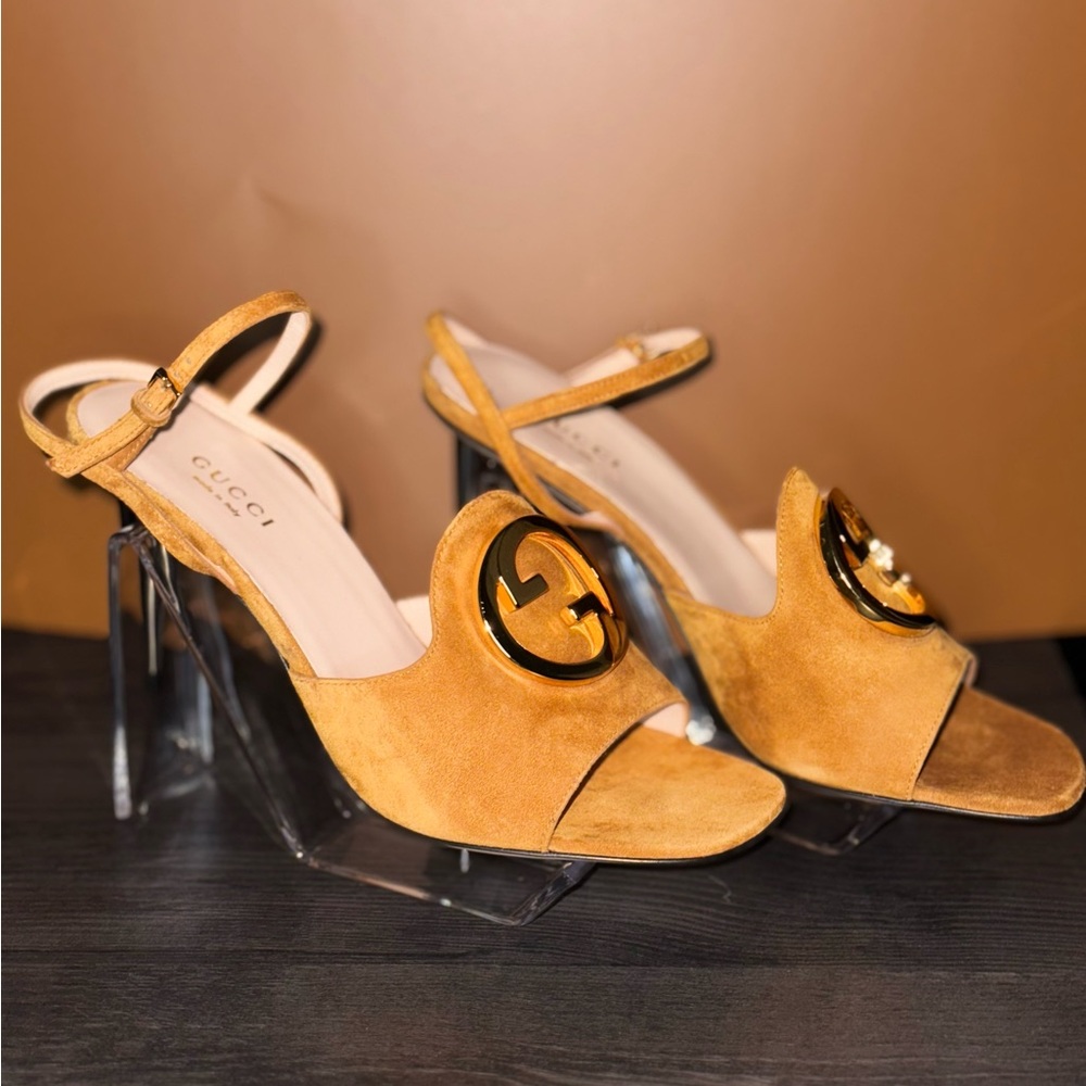 GUCCI
Blondie Slingback Sandals
37EU